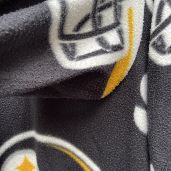 NFL Pittsburgh Steelers The Snuggler Blanket Adult Size Steelers Logo Helmets - Picture 6 of 8